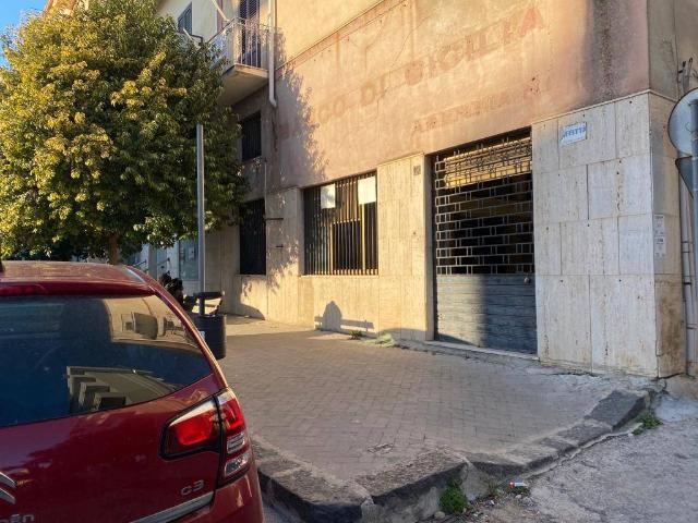 Locale Commerciale in vendita a Perriera, Sciacca