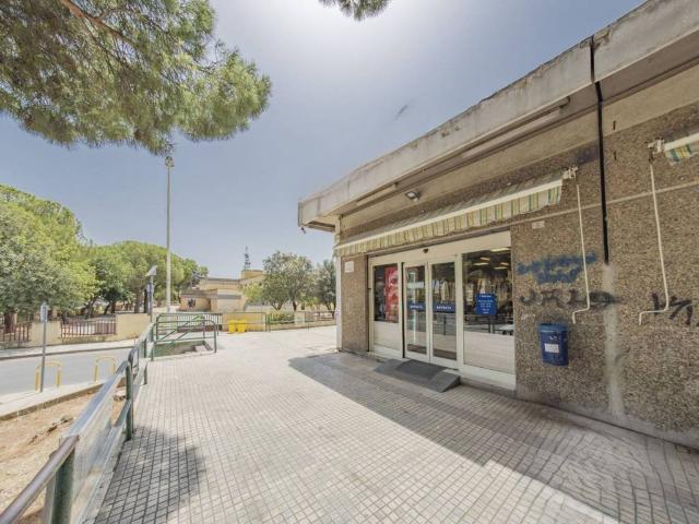 Locale Commerciale in vendita a Selargius, Sardigna/Sardegna