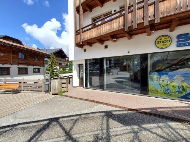Locale Commerciale in vendita a Salten-Schlern - Salto-Sciliar, Selva