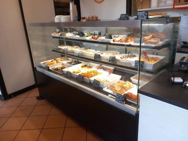 Locale Commerciale in vendita a Rione Porto, Marche