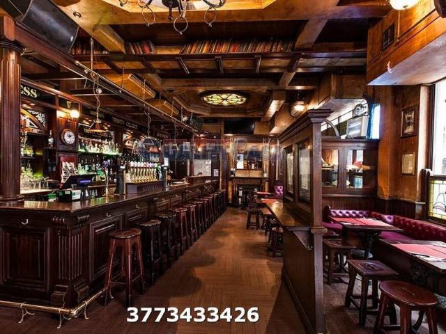 Locale Commerciale in vendita a Senigallia, Ancona