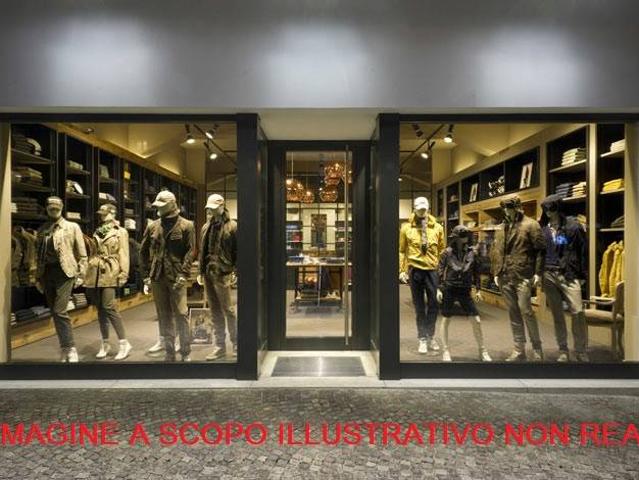 Locale Commerciale in vendita a Padule, Sesto Fiorentino