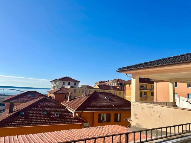 Locale Commerciale in vendita a Villa Manierta, Sestri Levante