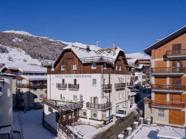 Locale Commerciale in vendita a Sestriere, Torino