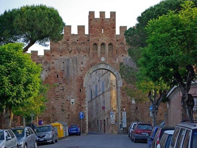 Locale Commerciale in vendita a Contrada della Tartuca, Siena
