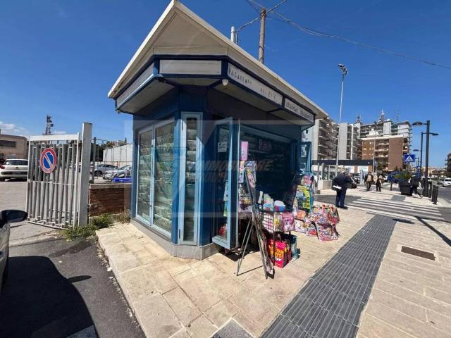 Locale Commerciale in vendita a Acradina, Siracusa