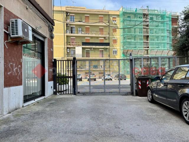 Locale Commerciale in vendita a Acradina, Siracusa