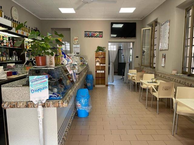Locale Commerciale in vendita a Siziano, Lombardia