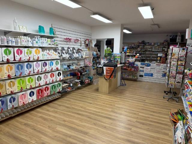 Locale Commerciale in vendita a Sona, Veneto