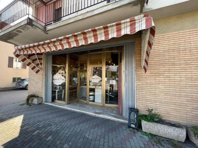 Locale Commerciale in vendita a Sospiro, Lombardia