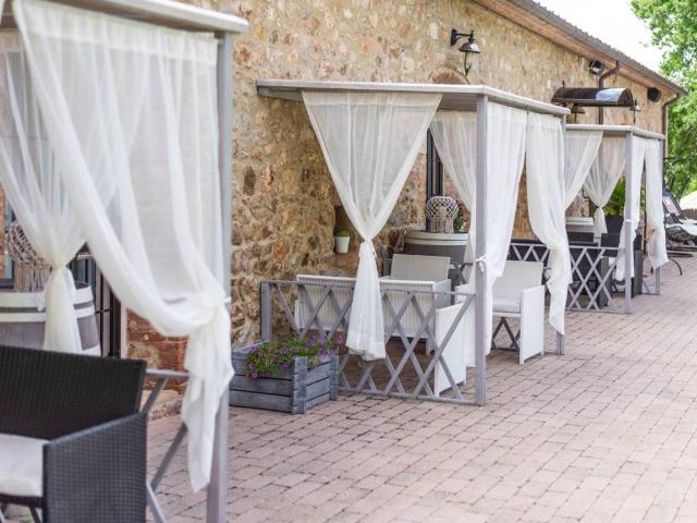 Locale Commerciale in vendita a Palazzavelli, Sovicille