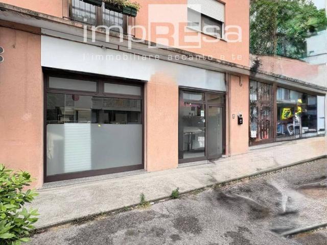 Locale Commerciale in vendita a Rossignago, Spinea