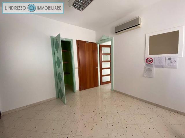 Locale Commerciale in vendita a Rossignago, Spinea