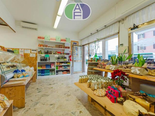 Locale Commerciale in vendita a Rossignago, Spinea