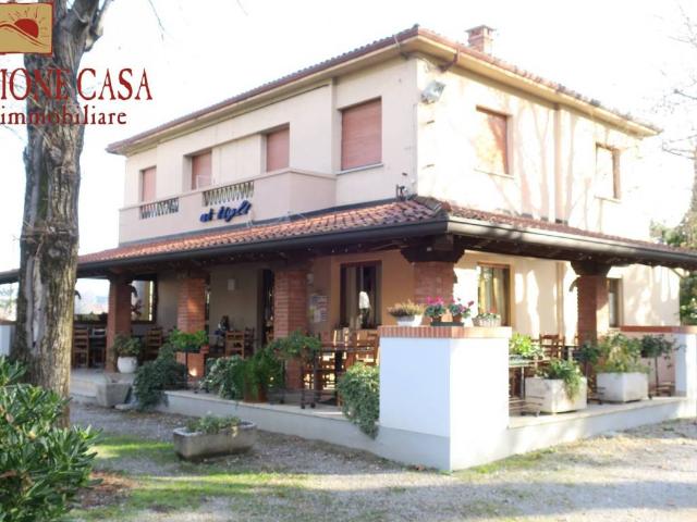 Locale Commerciale in vendita a Staranzano, Friuli-Venezia Giulia