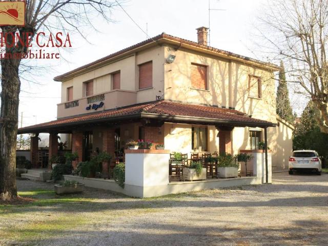 Locale Commerciale in vendita a Staranzano, Friuli-Venezia Giulia