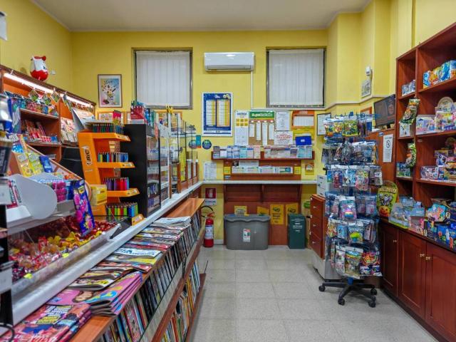 Locale Commerciale in vendita a Sulmona, Abruzzo