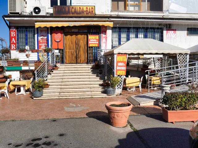 Locale Commerciale in vendita a Sutri, Lazio