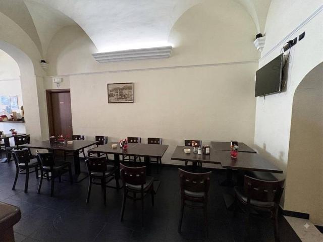 Locale Commerciale in vendita a Taggia