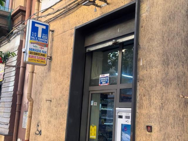 Locale Commerciale in vendita a Puglia, Taranto
