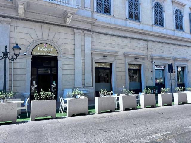 Locale Commerciale in vendita a Puglia, Taranto