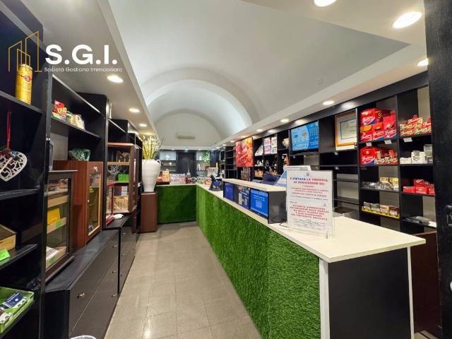 Locale Commerciale in vendita a Puglia, Taranto