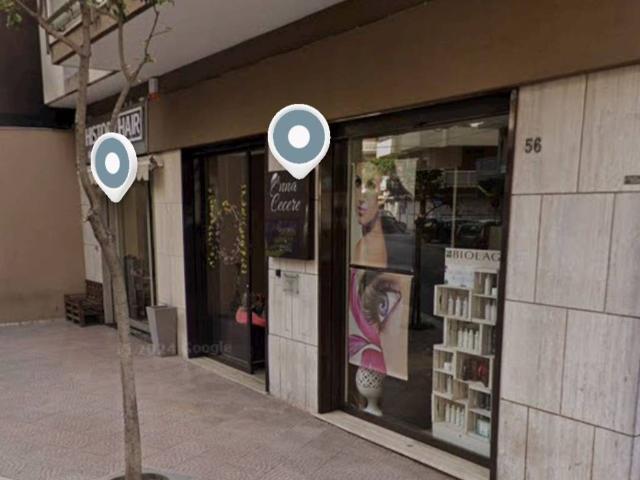 Locale Commerciale in vendita a Puglia, Taranto
