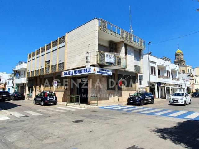 Locale Commerciale in vendita a Puglia, Lecce