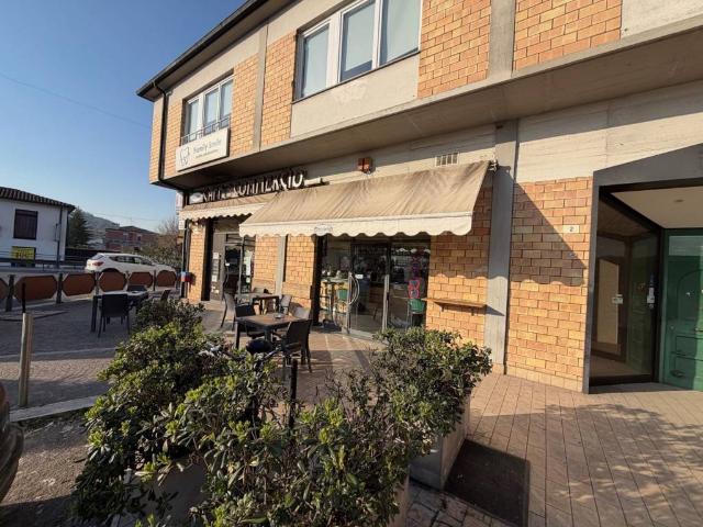 Locale Commerciale in vendita a Terni, Umbria