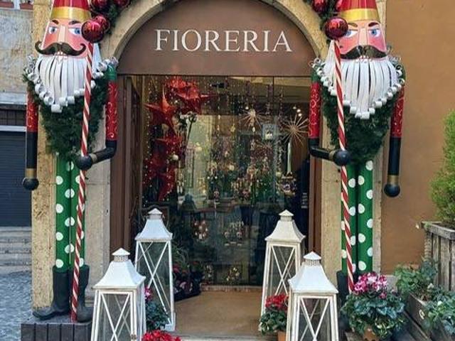 Locale Commerciale in vendita a Roma Capitale, Lazio