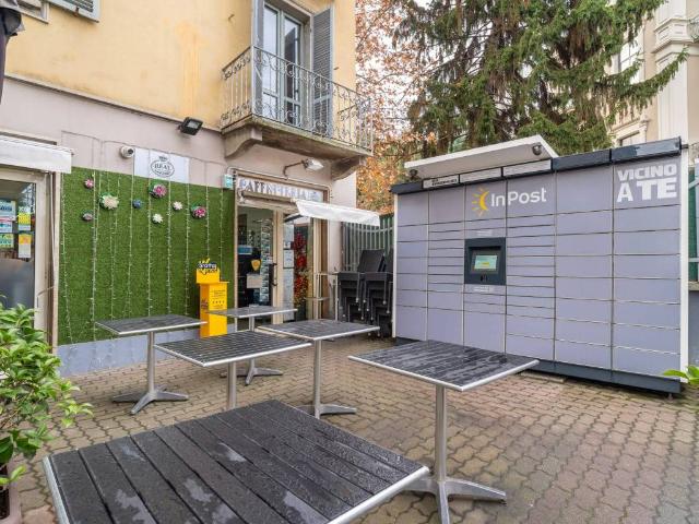 Locale Commerciale in vendita a Circoscrizione 8, Piemonte