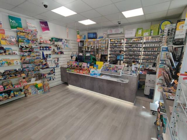 Locale Commerciale in vendita a Circoscrizione 1, Piemonte