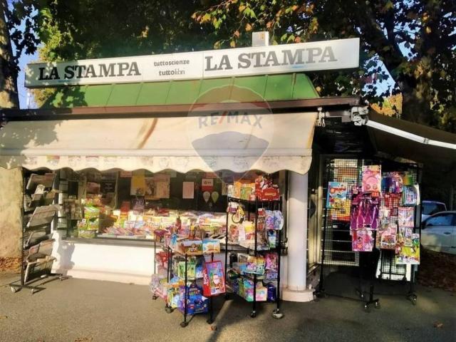Locale Commerciale in vendita a Circoscrizione 7, Piemonte