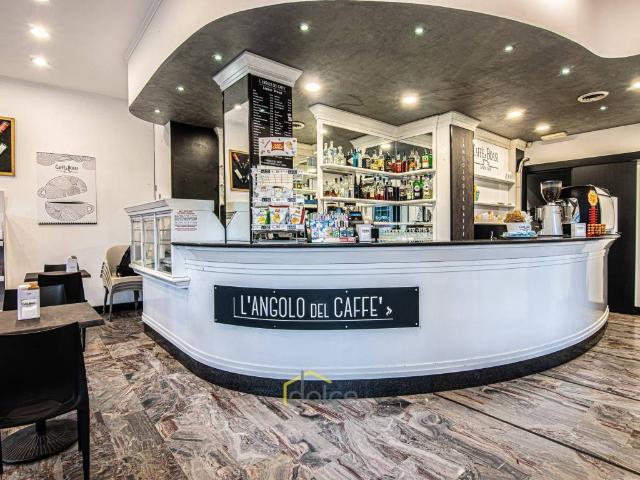 Locale Commerciale in vendita a Circoscrizione 8, Piemonte