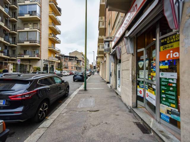 Locale Commerciale in vendita a Circoscrizione 4, Piemonte