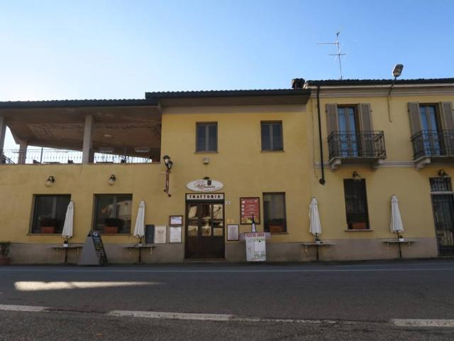 Locale Commerciale in vendita a Piemonte, Novara