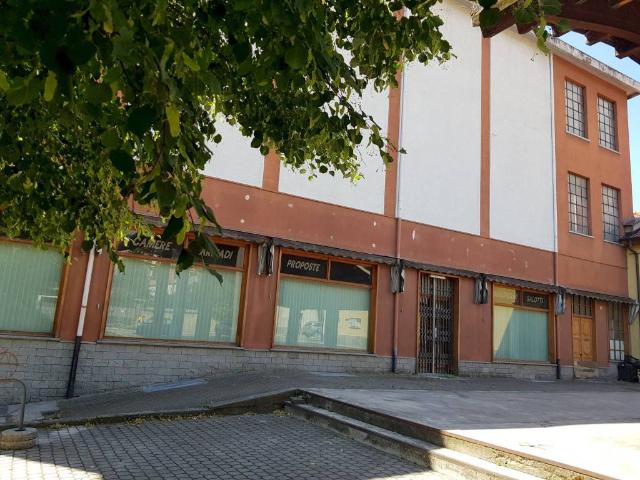 Locale Commerciale in vendita a Piemonte, Torino