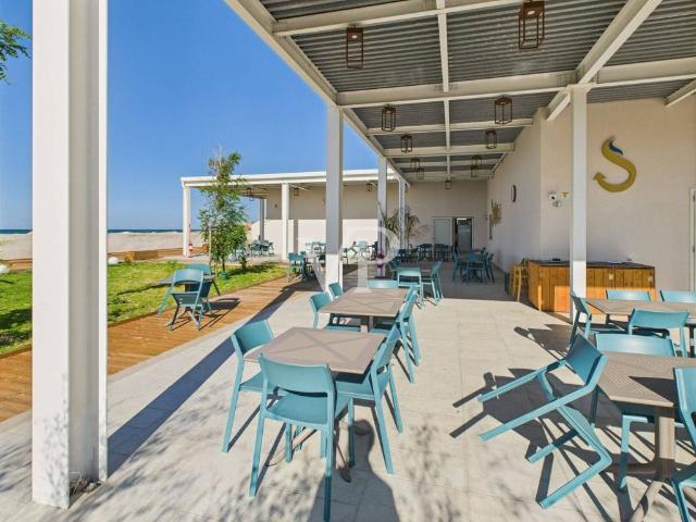 Locale Commerciale in vendita a Puglia, Barletta-andria-trani