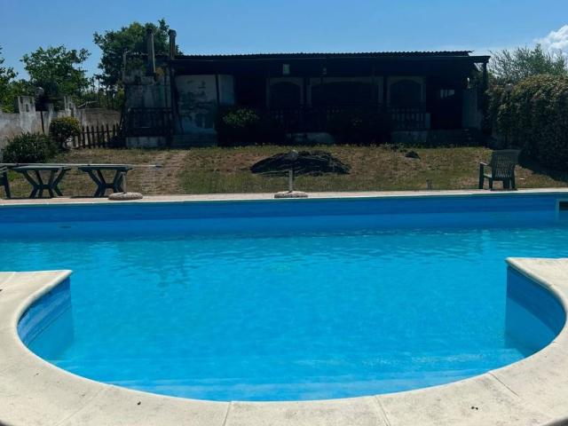 Locale Commerciale in vendita a Trecase, Campania