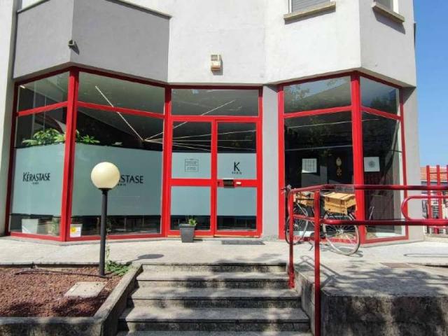 Locale Commerciale in vendita a Treviglio, Lombardia