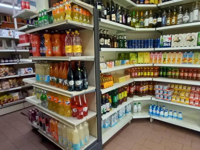 Locale Commerciale in vendita a Treviglio, Lombardia
