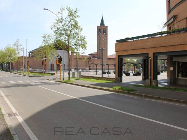 Locale Commerciale in vendita a Treviglio, Lombardia