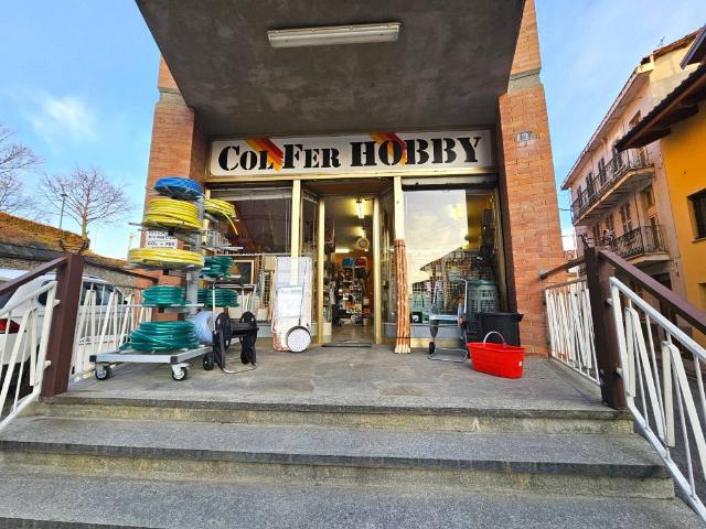 Locale Commerciale in vendita a Piemonte, Cuneo