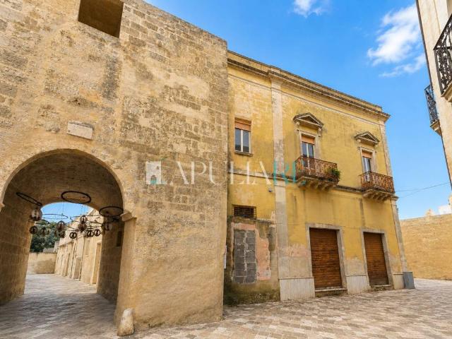 Locale Commerciale in vendita a Puglia, Lecce
