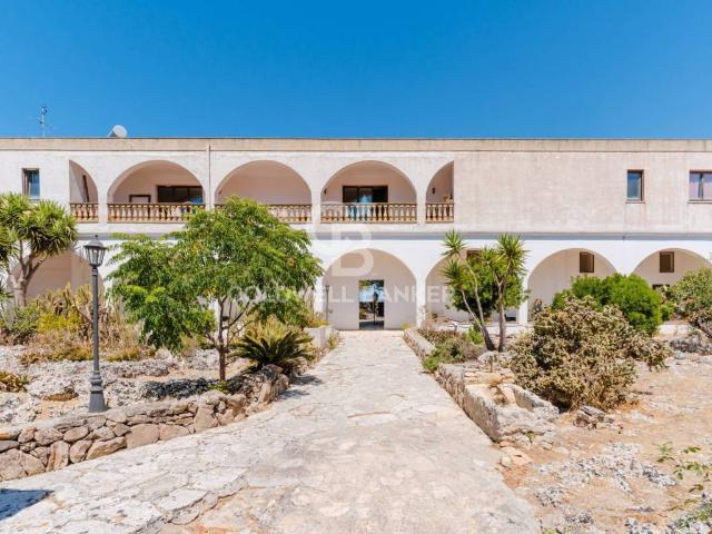Locale Commerciale in vendita a Puglia, Lecce