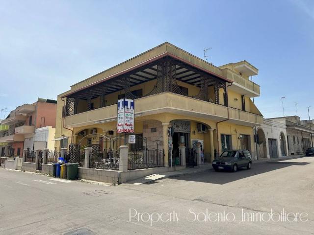 Locale Commerciale in vendita a Puglia, Lecce
