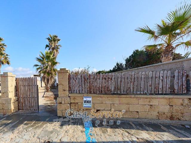 Locale Commerciale in vendita a Puglia, Lecce