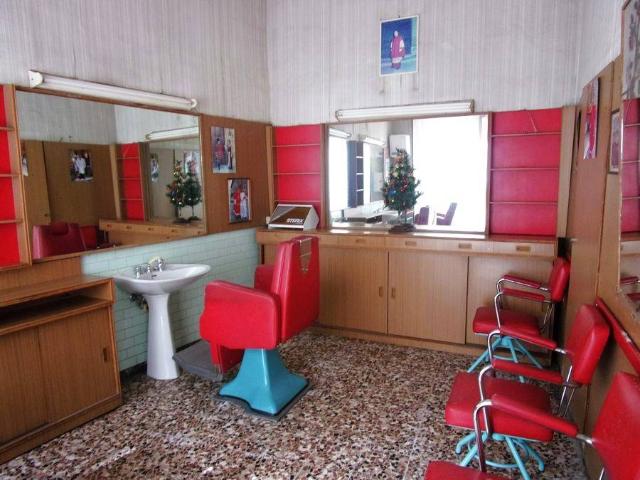 Locale Commerciale in vendita a Marche, Pesaro E Urbino