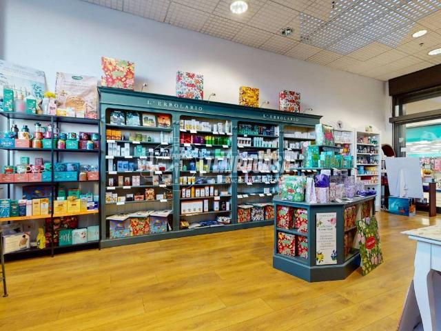 Locale Commerciale in vendita a Unione dei comuni Valli del Reno, Lavino e Samoggia, Bazzano