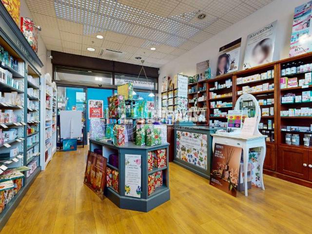 Locale Commerciale in vendita a Unione dei comuni Valli del Reno, Lavino e Samoggia, Bazzano